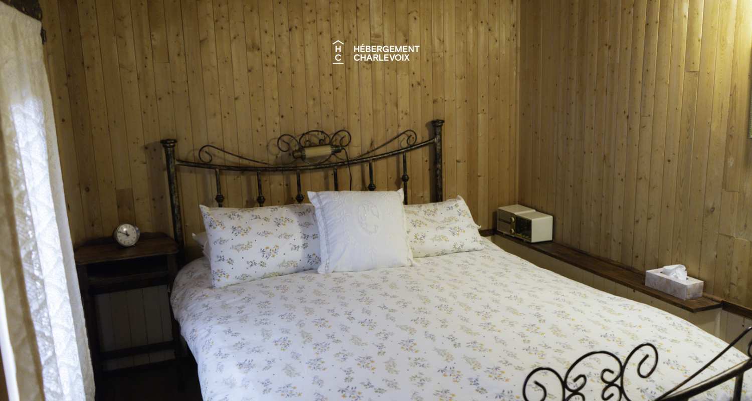 Le 142 - House with old-world charm in downtown Baie-Saint-Paul